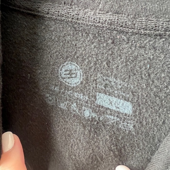 NWOT- men’s black raiders hoodie size XL - Picture 5 of 5